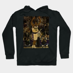 Ray Allen - Vintage Design Of Basketball Hoodie